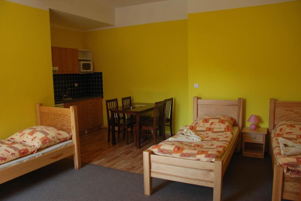 Hotel Marina Hermanuv Mestec Rum bild