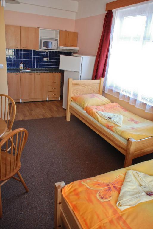 Hotel Marina Hermanuv Mestec Rum bild